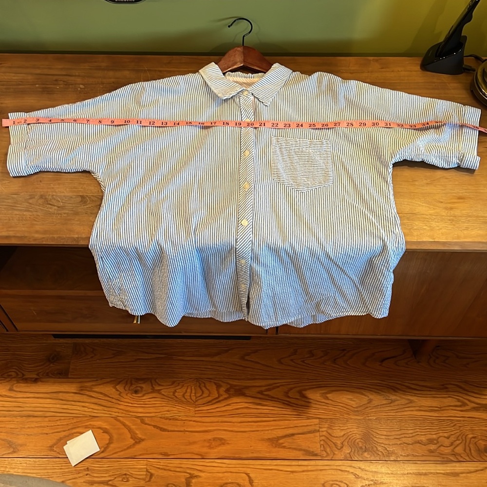 Women’s Vineyard vines seersucker button down shirt in white blue size medium - Picture 4 of 6